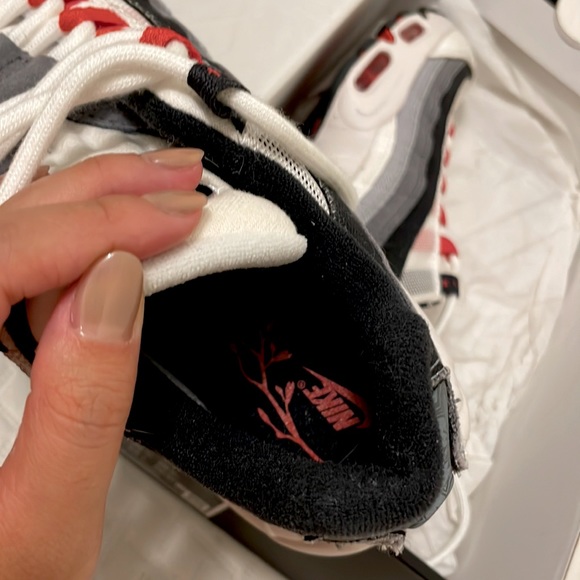 Nike Air Max 95 Summit White/Chile Red, size 7.5 women (size 6 men) - Picture 6 of 6